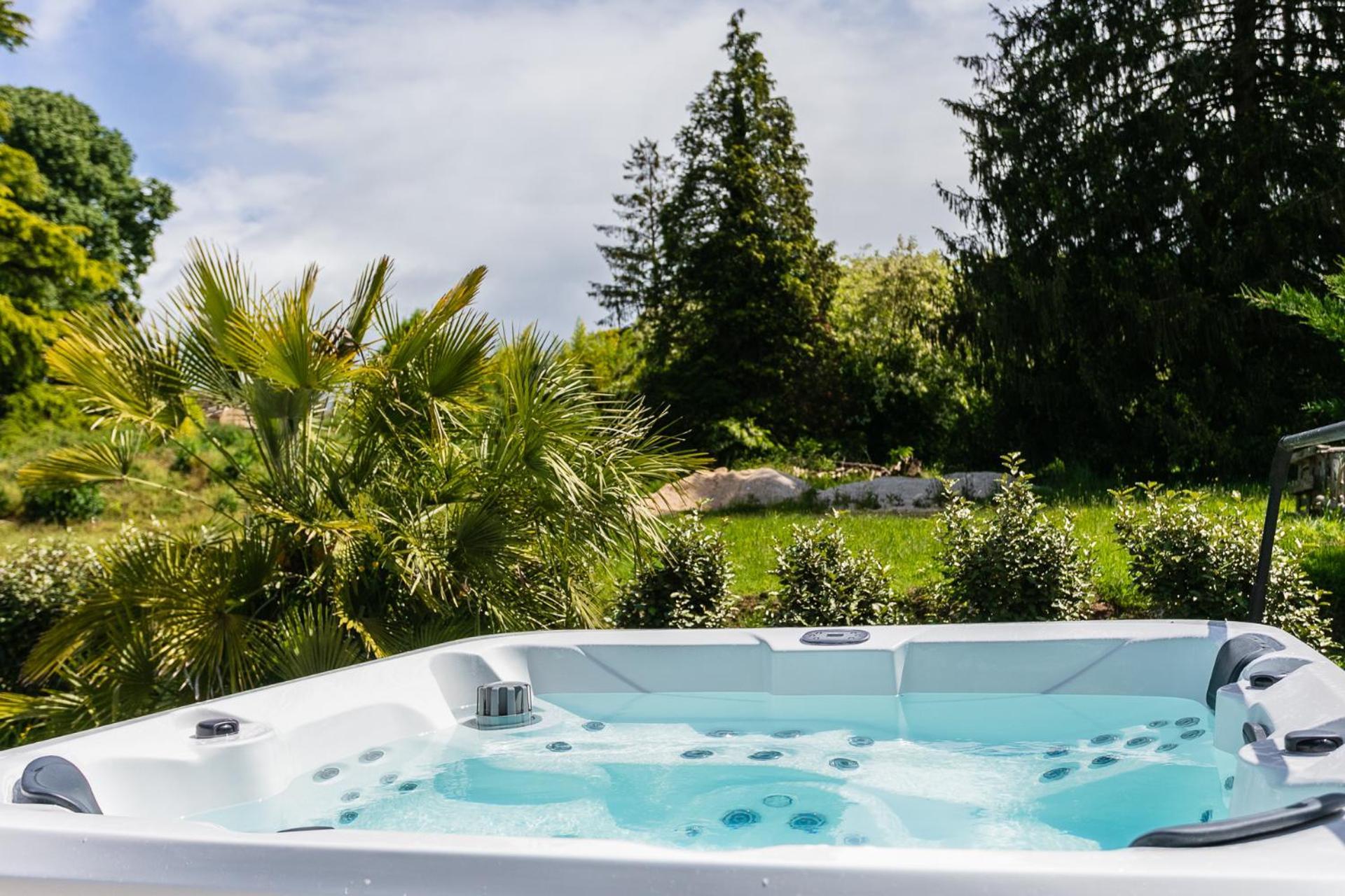 Guardian House Of Chateau Monteil With Heated Pool And Jacuzzi Villa Calviac-en-Perigord Exterior photo
